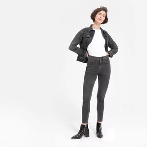 Everlane High Rise skinny jean washed black